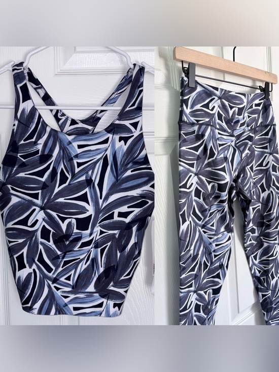 Sage Collective Pants - NEW Sage Collective Sports Bra and Leggings Set Sage Leaf Print Size S